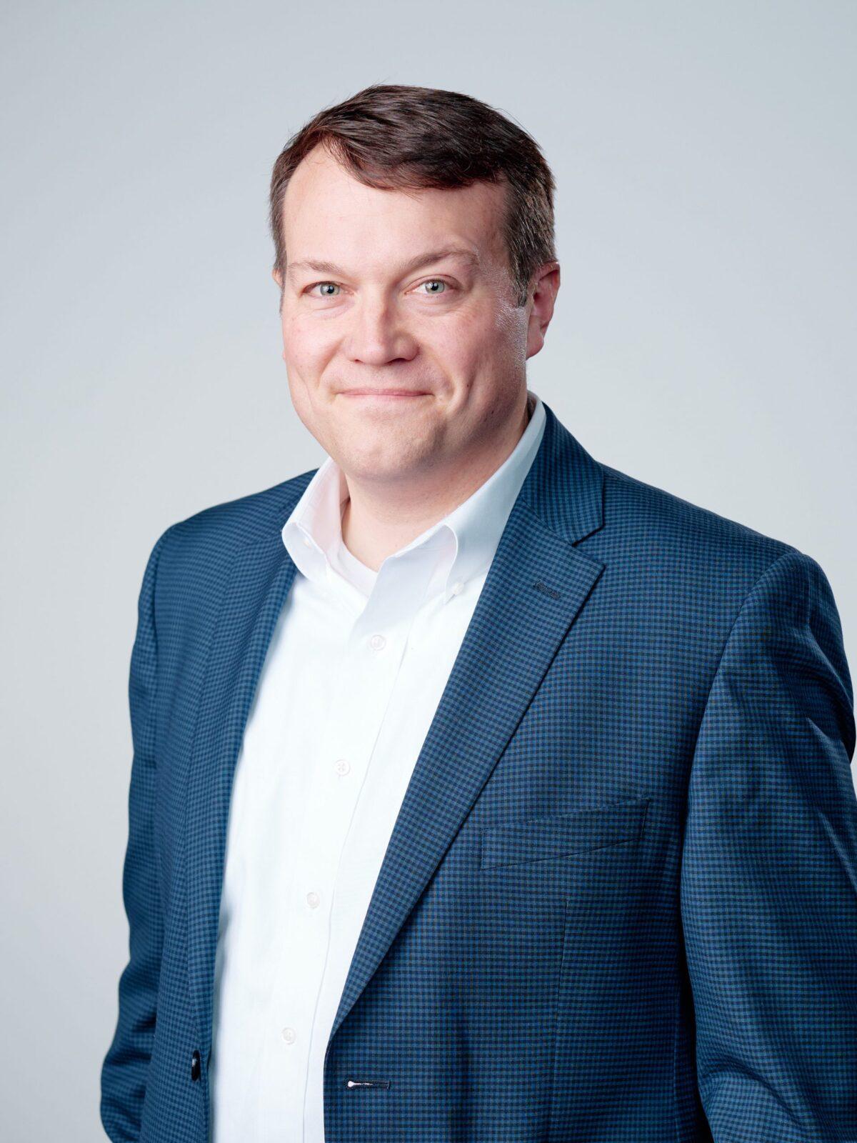 Rob Moore - Headshot