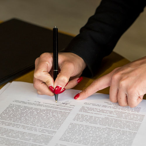 BlackBoiler’s AI-powered contract automation helps legal teams get to signature faster and with greater consistency.